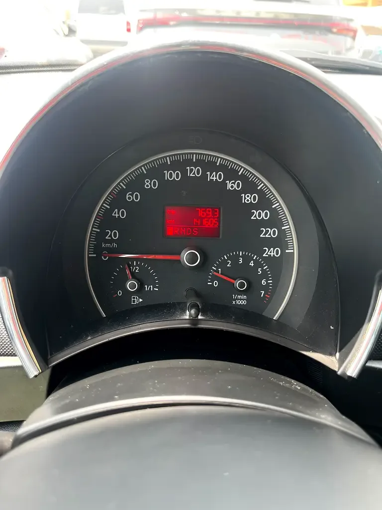 Volkswagen Beetle 2.0 4AT (115 hp) - 7