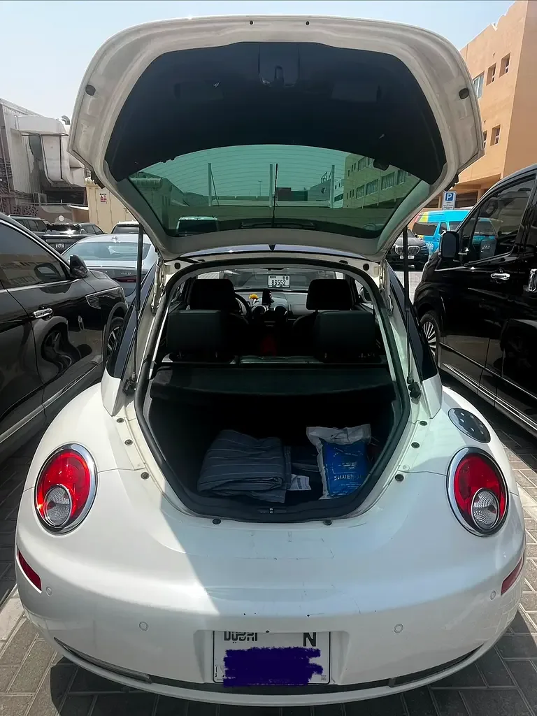 Volkswagen Beetle 2.0 4AT (115 hp) - 4