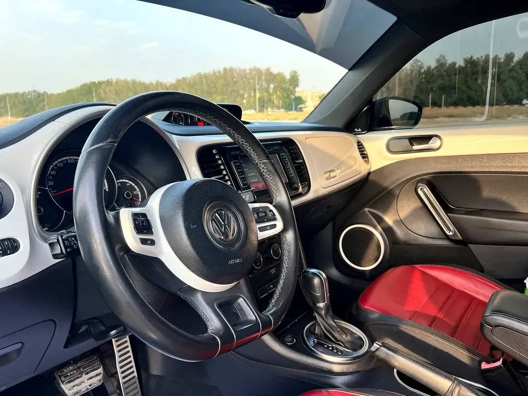 Volkswagen Beetle 2.0 TSI DSG (200 حصان) - 12