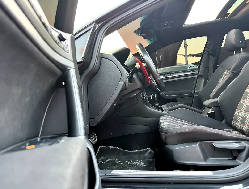 Volkswagen Golf 1.4 (125 hp) AT - 12