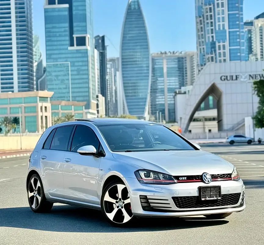 Volkswagen Golf GTI 2.0 AMT (245 hp)