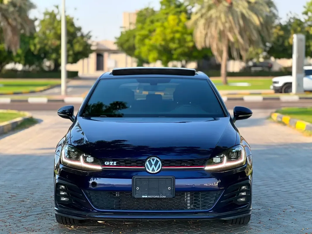 Volkswagen Golf GTI 2.0 AMT (245 hp)