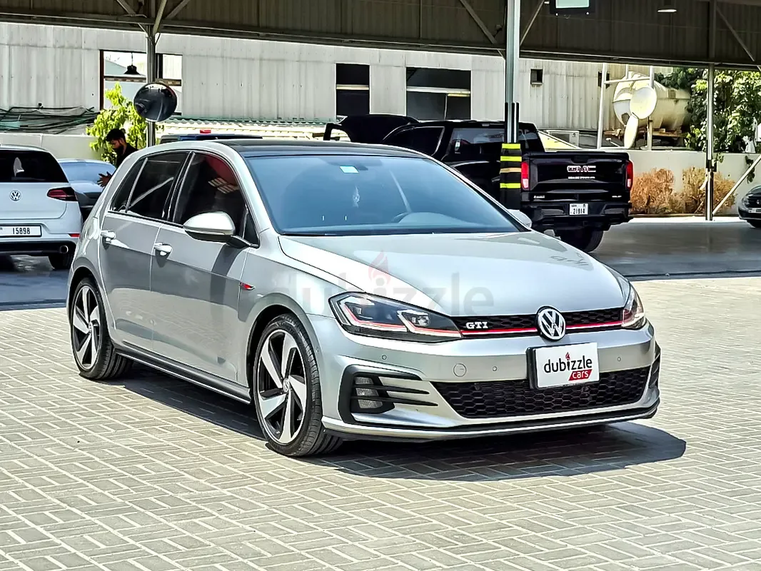 Volkswagen Golf GTI 2.0 AMT (245 hp)