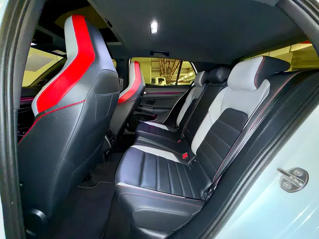 Volkswagen Golf GTI 2.0 AMT (245 hp) - 13