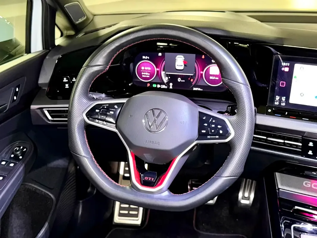 Volkswagen Golf GTI 2.0 AMT (245 hp) - 15