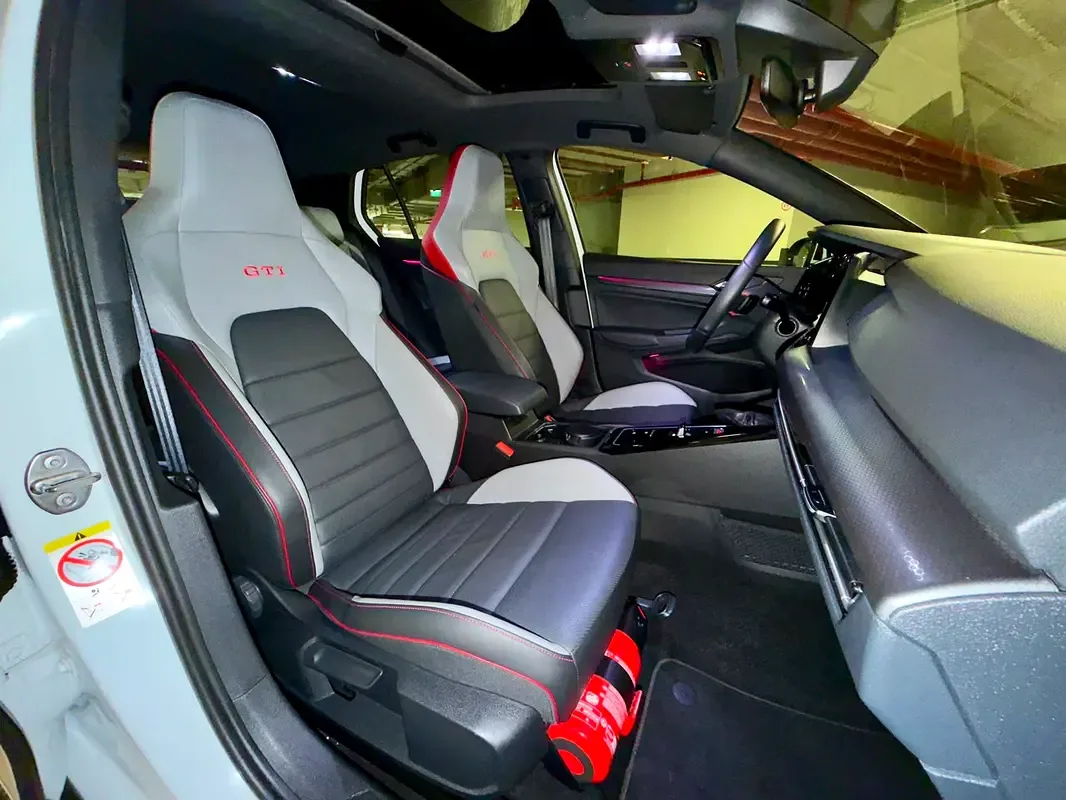 Volkswagen Golf GTI 2.0 AMT (245 hp) - 19