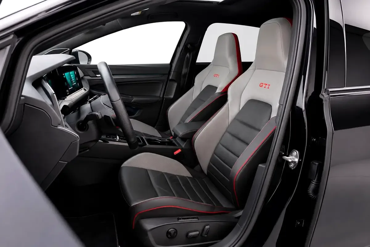 Volkswagen Golf GTI 2.0 AMT (245 حصان) - 9