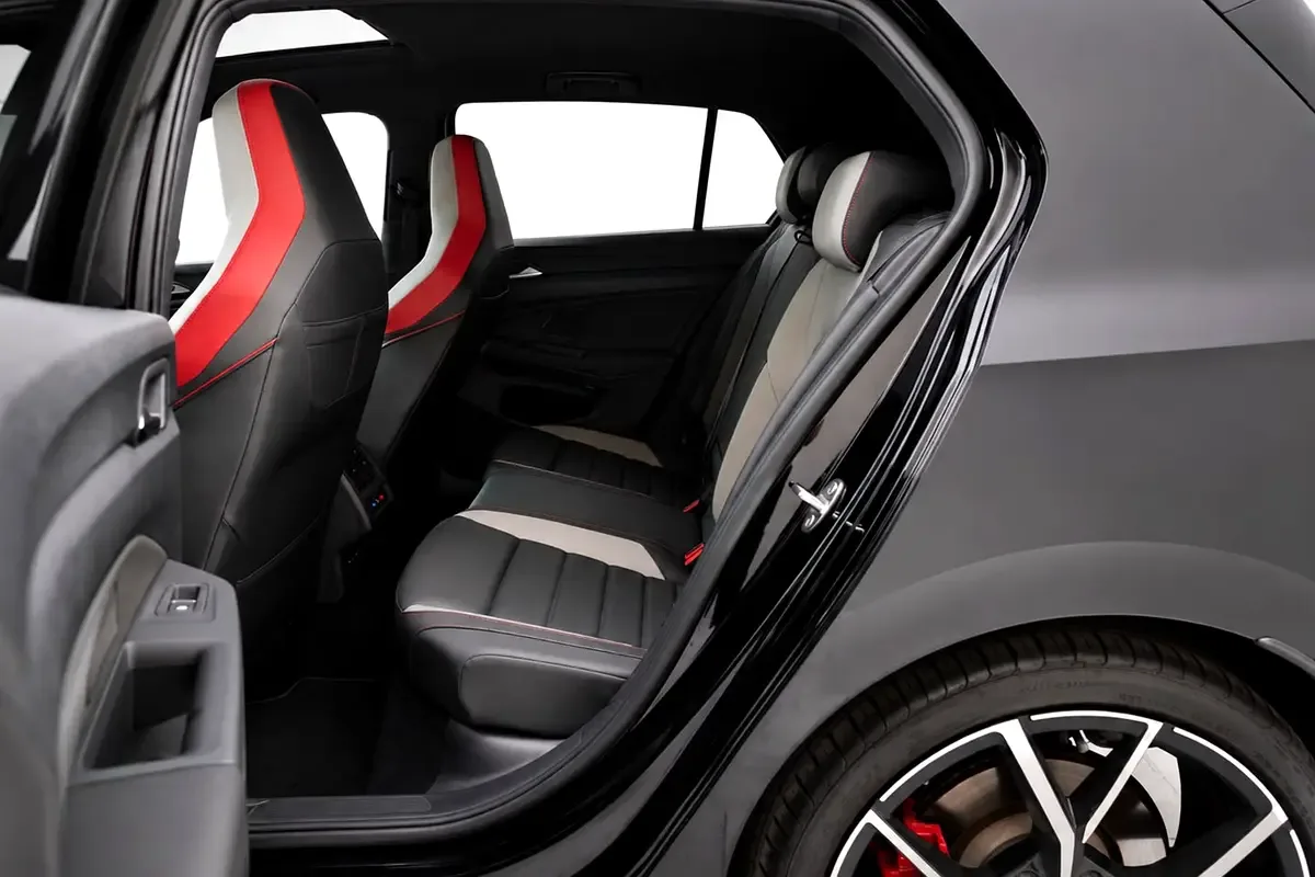 Volkswagen Golf GTI 2.0 AMT (245 حصان) - 15