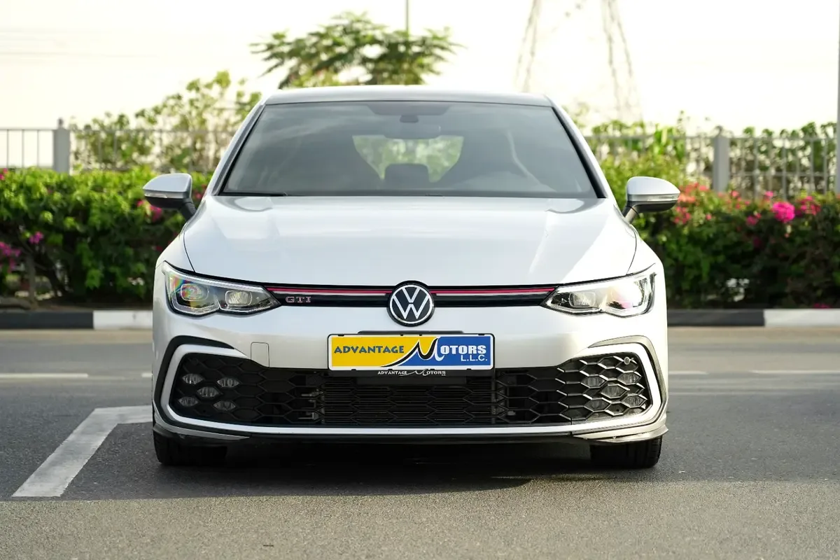 Volkswagen Golf GTI 2.0 AMT (245 hp) - 2