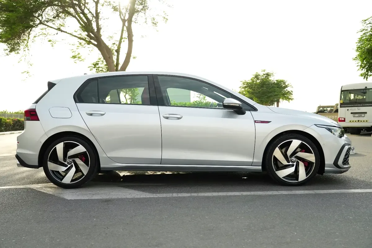 Volkswagen Golf GTI 2.0 AMT (245 hp) - 4