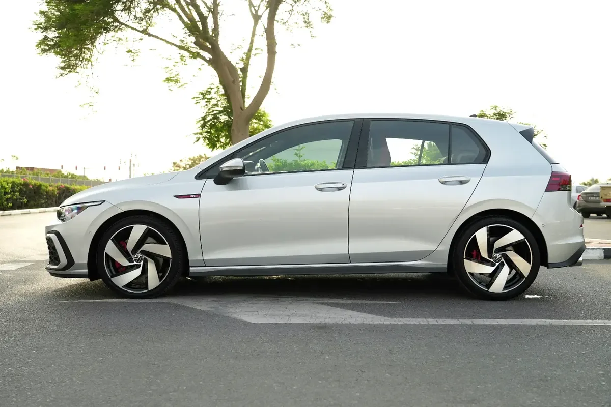 Volkswagen Golf GTI 2.0 AMT (245 hp) - 3