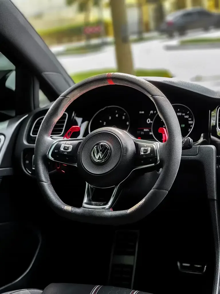 Volkswagen Golf GTI 2.0 AMT (245 hp) - 3