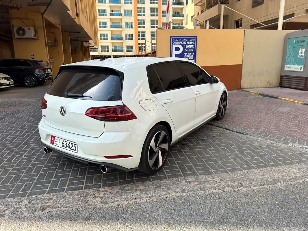Volkswagen Golf GTI 2.0 AMT (245 hp) - 5