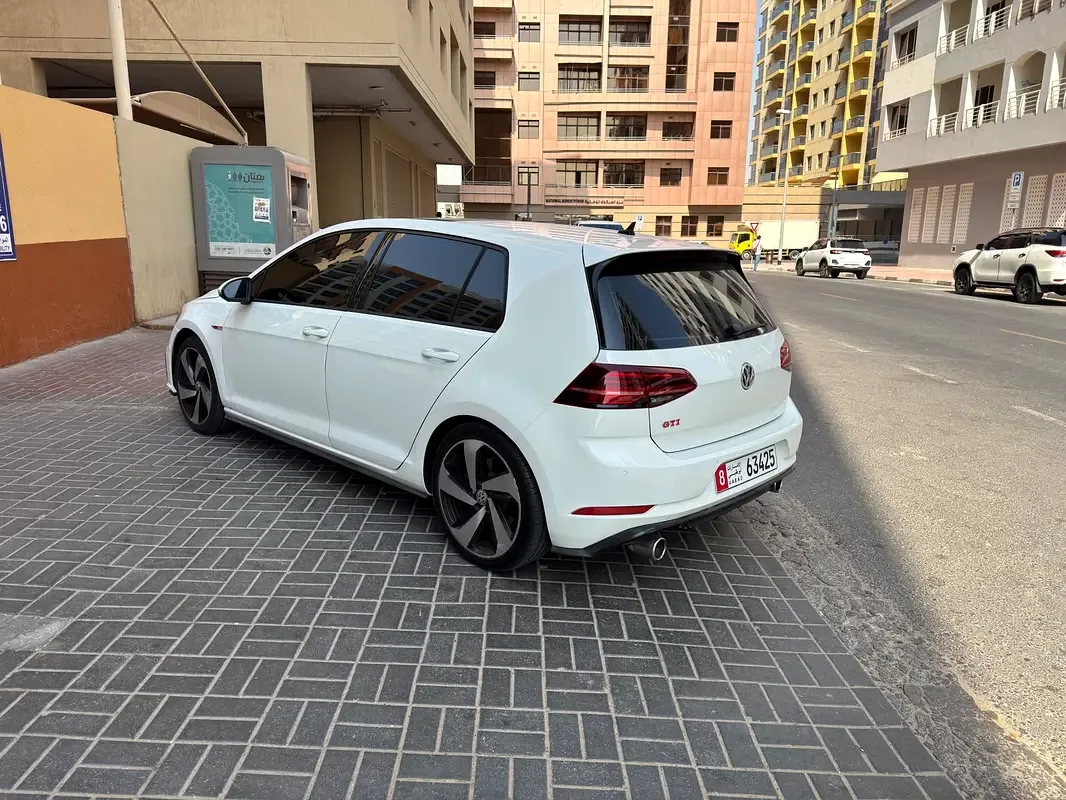 Volkswagen Golf GTI 2.0 AMT (245 hp) - 7