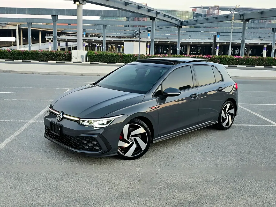 Volkswagen Golf GTI 2.0 AMT (245 حصان) - 4