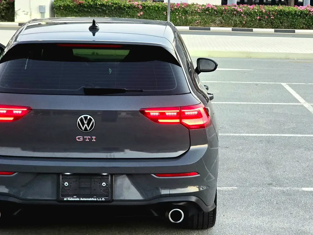 Volkswagen Golf GTI 2.0 AMT (245 حصان) - 6