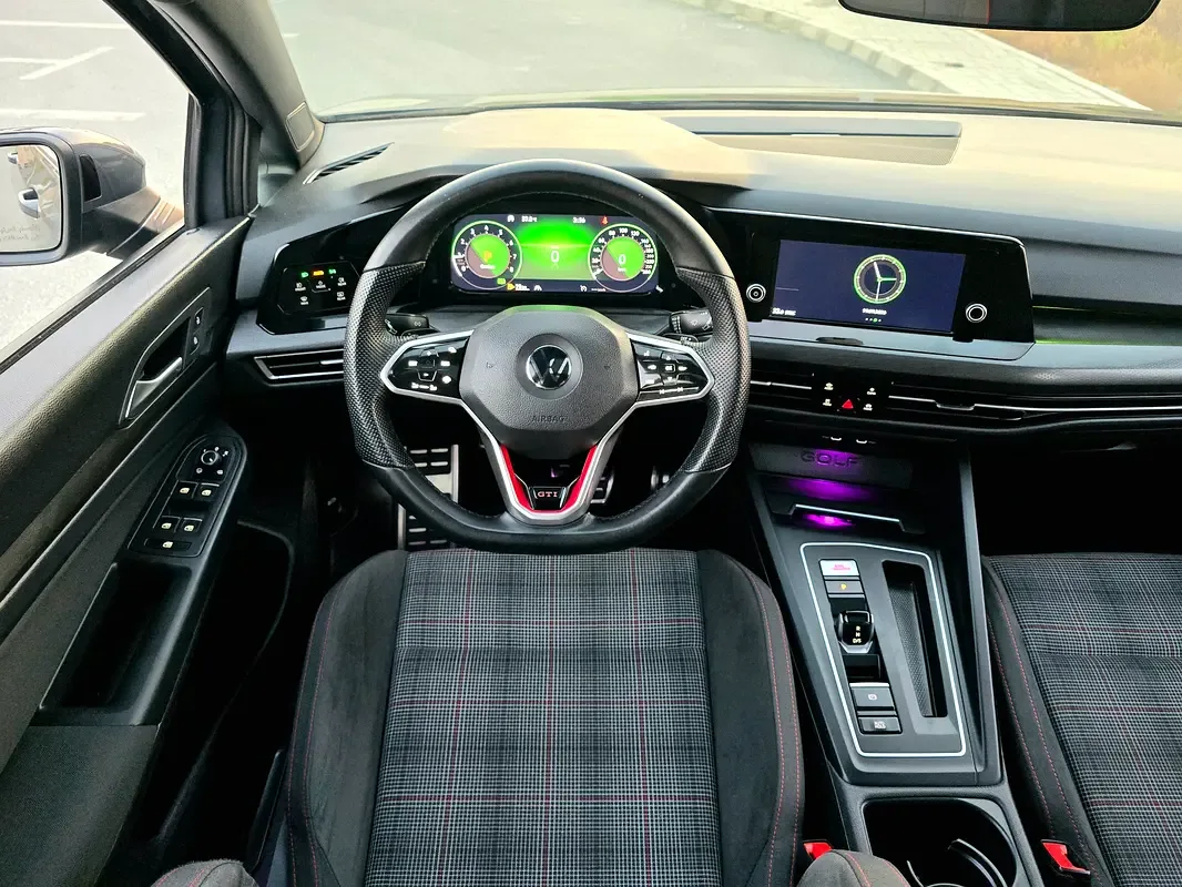 Volkswagen Golf GTI 2.0 AMT (245 حصان) - 13