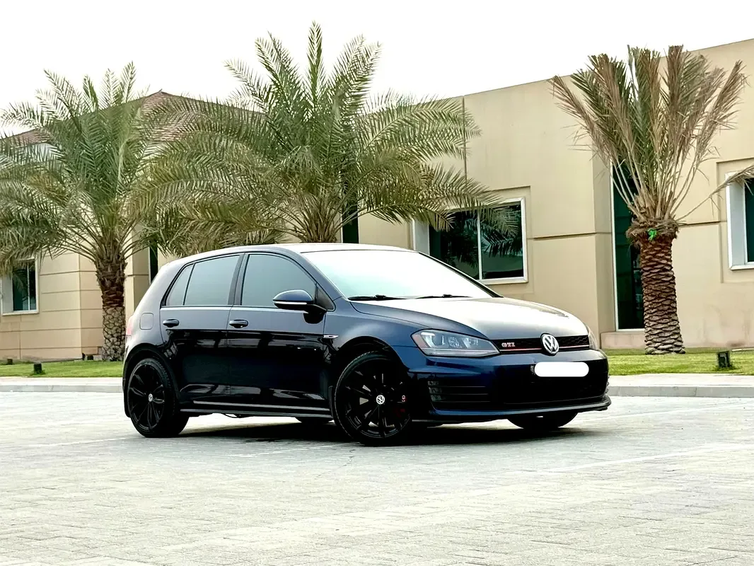 Volkswagen Golf GTI 2.0 AMT (265 hp)