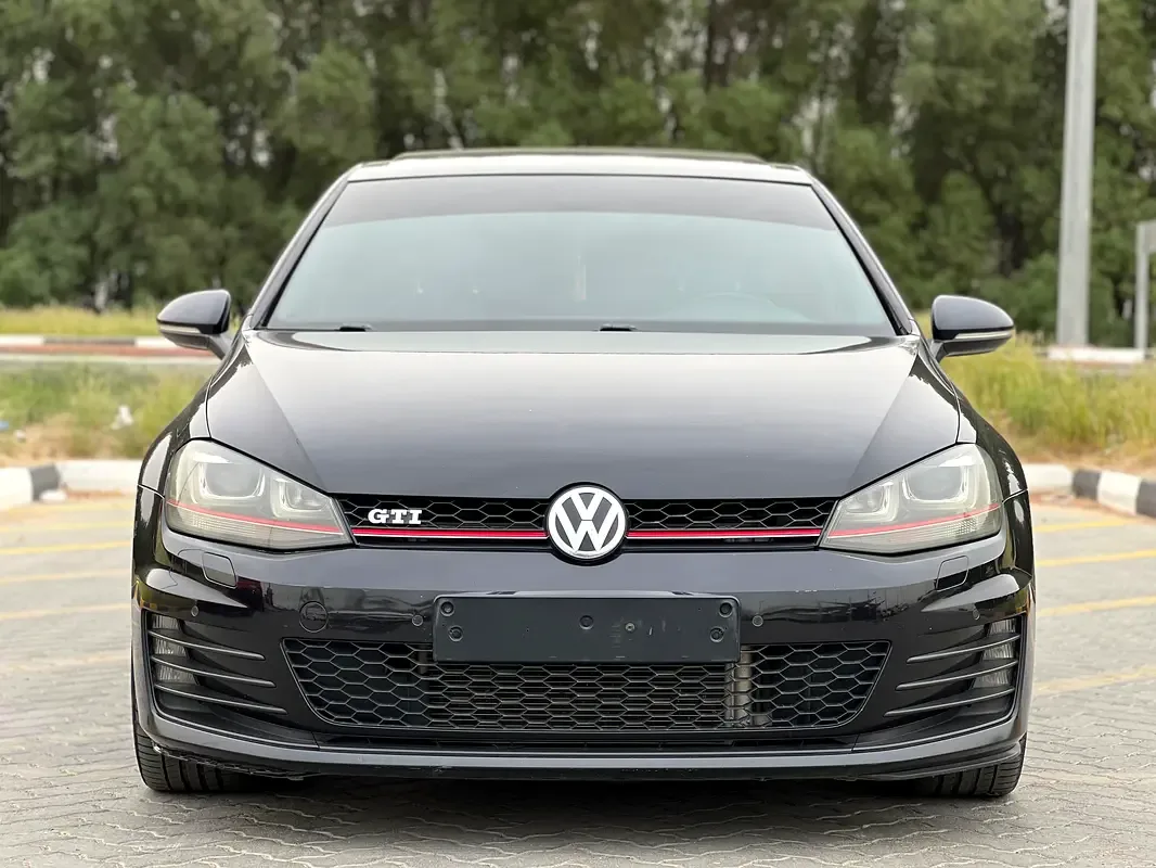 Volkswagen Golf GTI 2.0 AMT (265 hp)