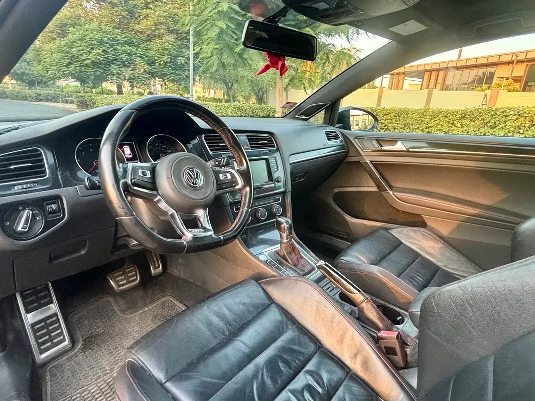 Volkswagen Golf GTI 2.0 AMT (265 hp) - 4