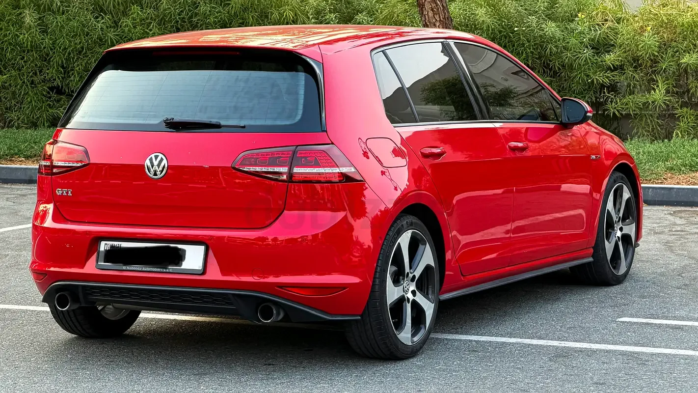 Volkswagen Golf GTI 2.0 AMT (265 حصان) - 4