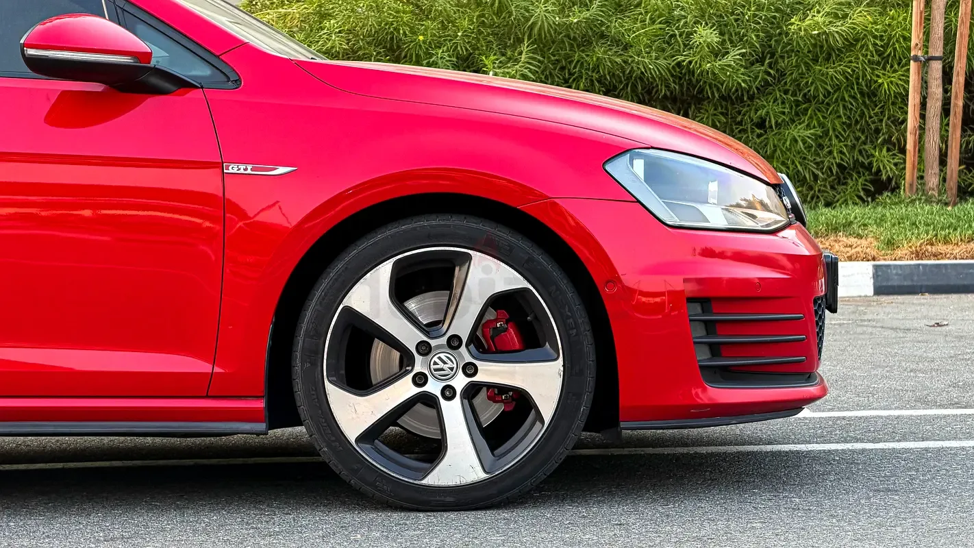 Volkswagen Golf GTI 2.0 AMT (265 حصان) - 7