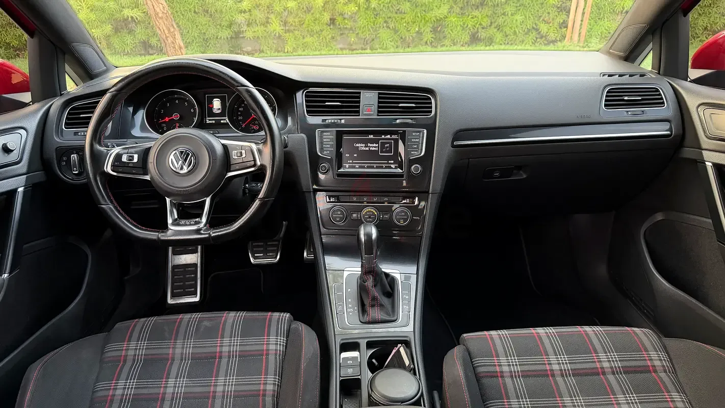 Volkswagen Golf GTI 2.0 AMT (265 حصان) - 12