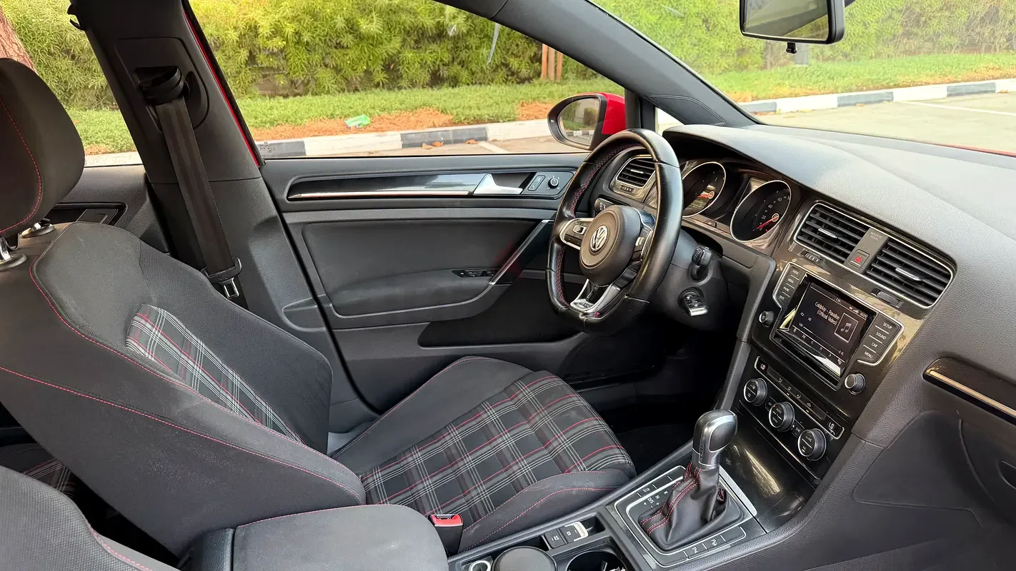 Volkswagen Golf GTI 2.0 AMT (265 حصان) - 14