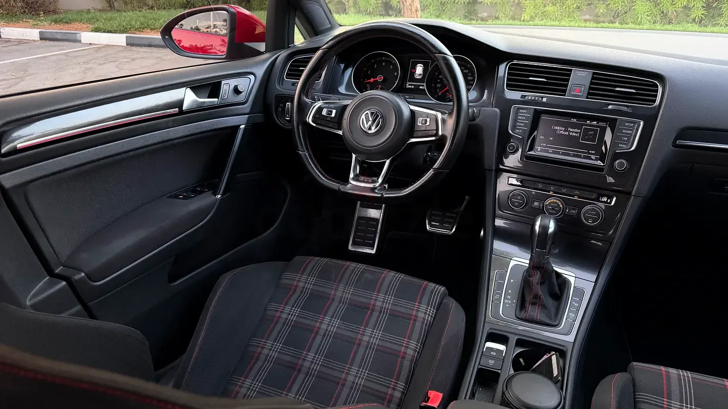 Volkswagen Golf GTI 2.0 AMT (265 حصان) - 13