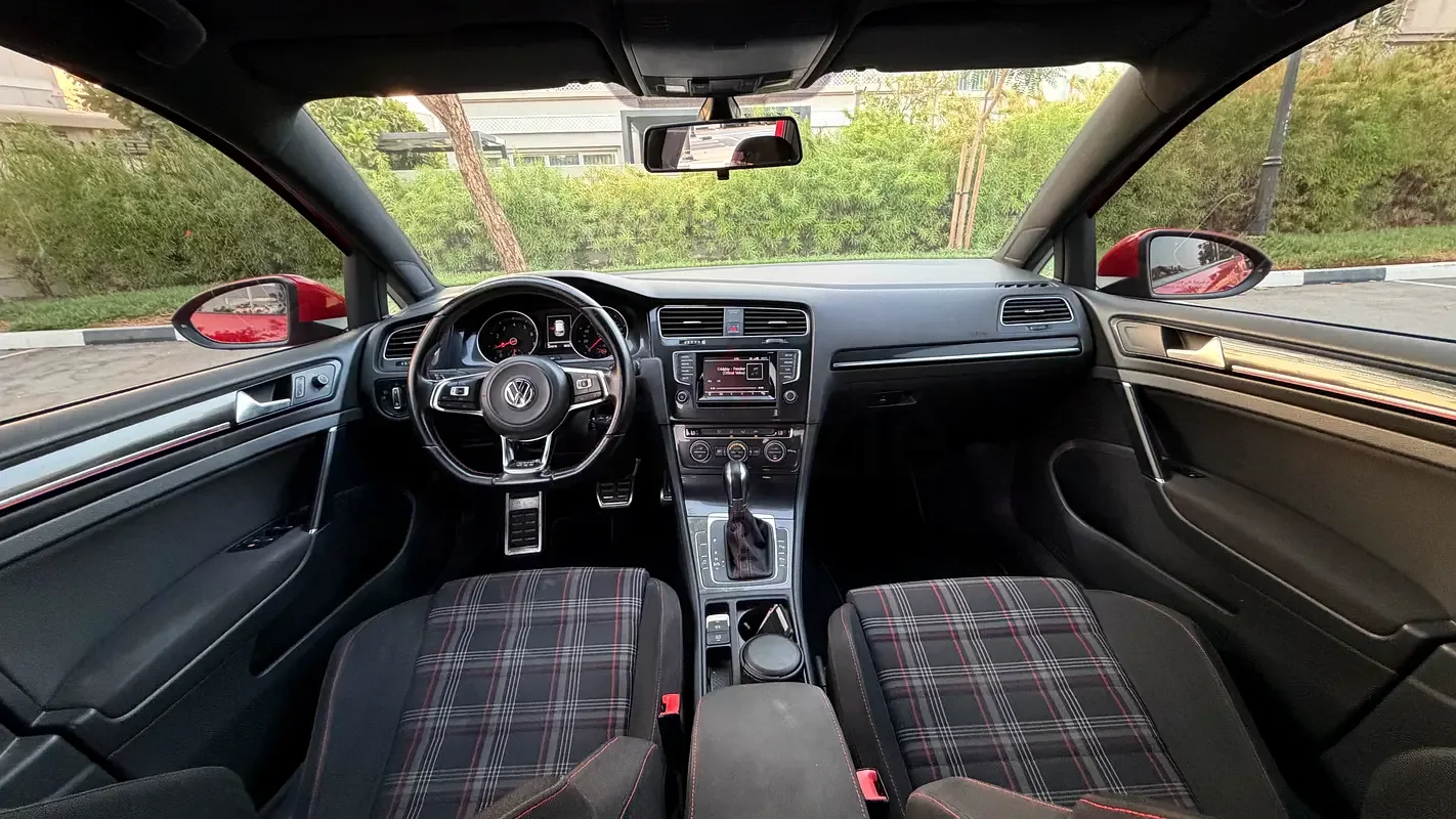 Volkswagen Golf GTI 2.0 AMT (265 حصان) - 17
