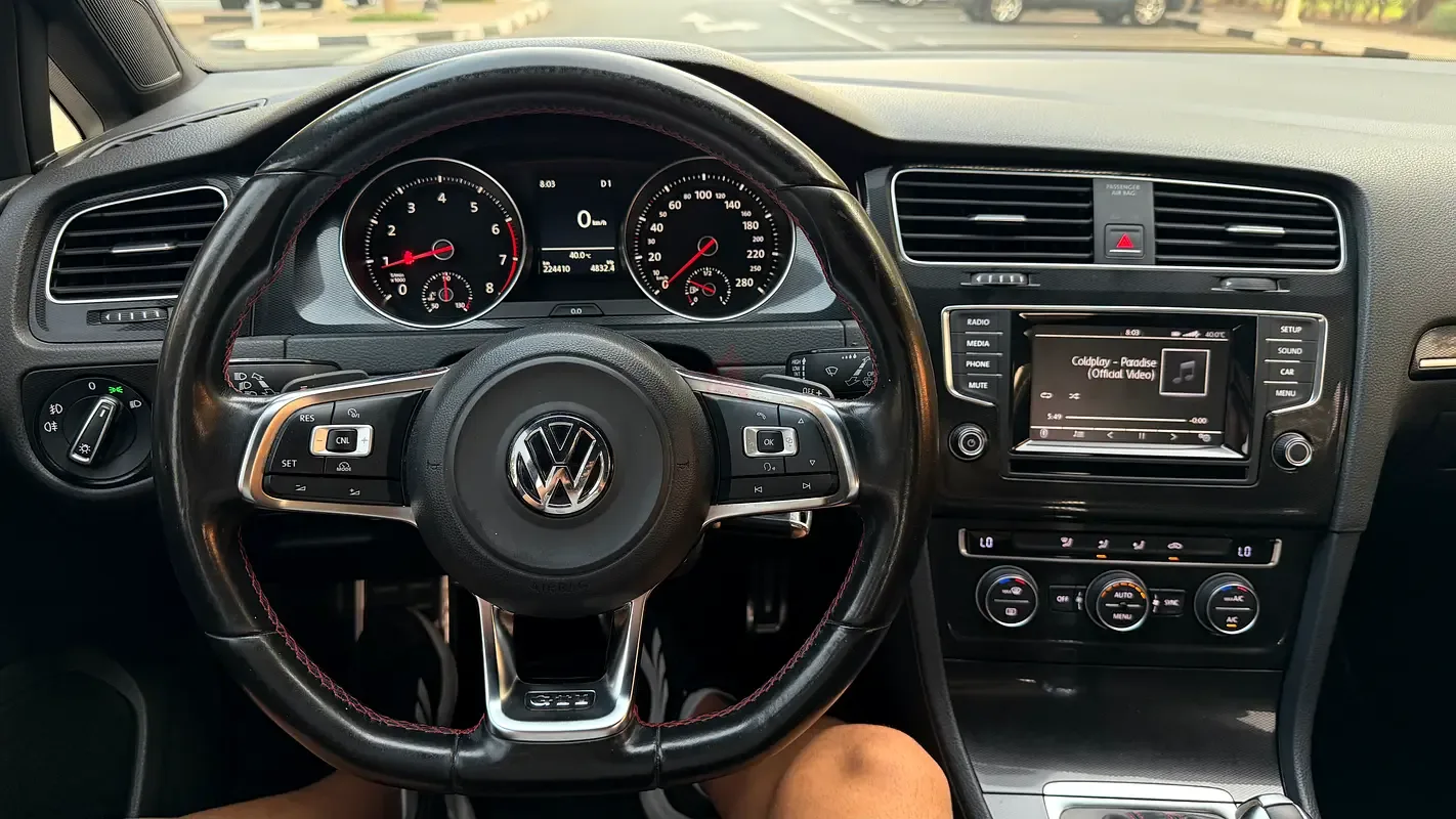 Volkswagen Golf GTI 2.0 AMT (265 حصان) - 20