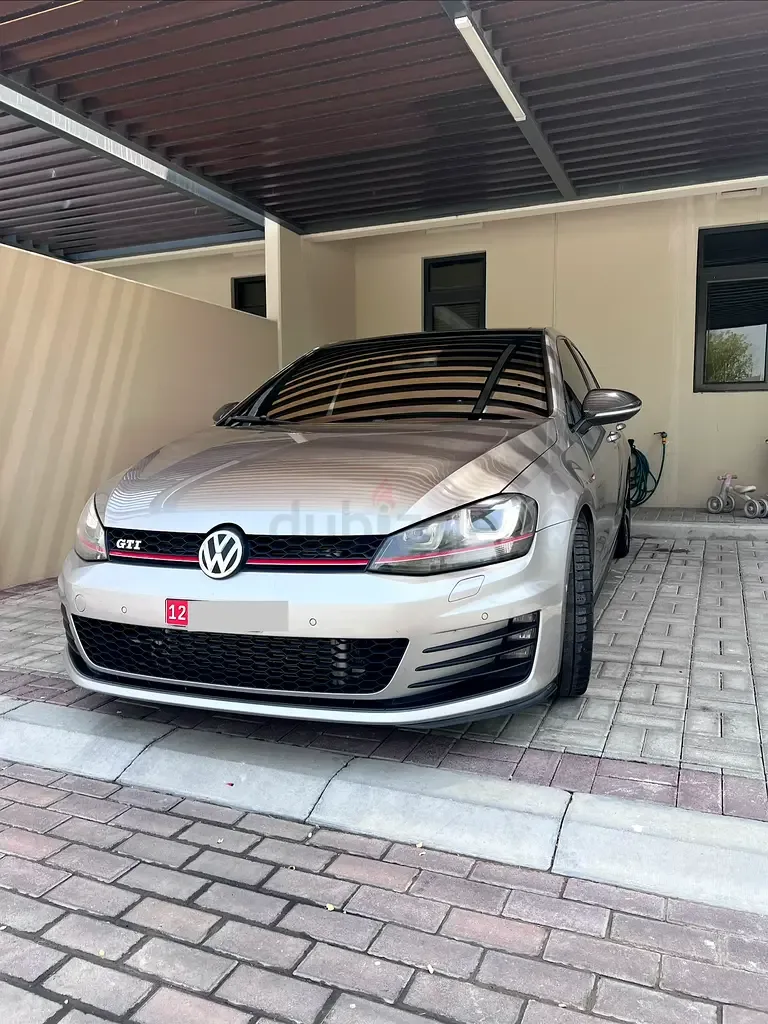 Volkswagen Golf GTI 2.0 AMT (265 حصان) - 4
