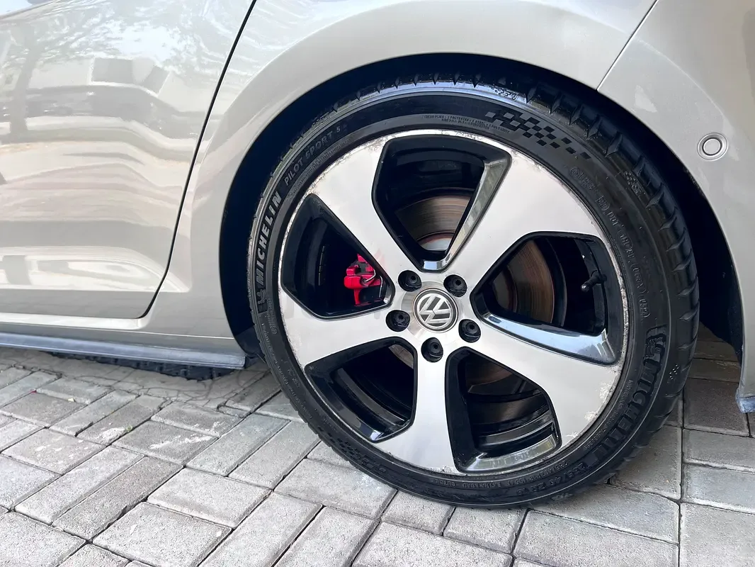 Volkswagen Golf GTI 2.0 AMT (265 حصان) - 7