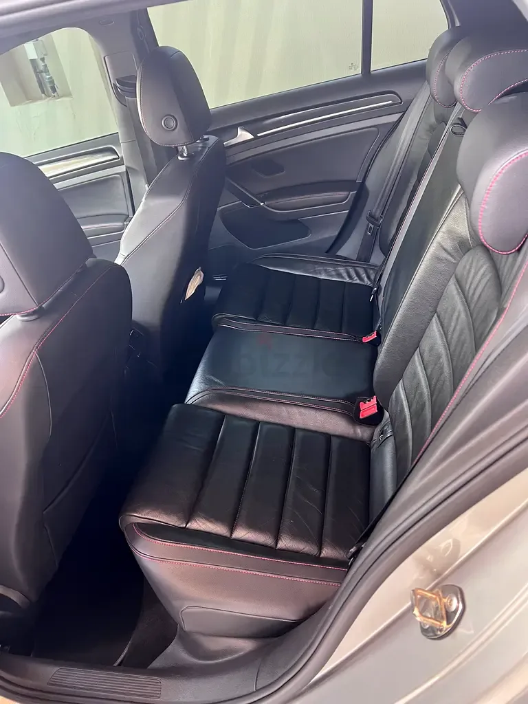 Volkswagen Golf GTI 2.0 AMT (265 حصان) - 13