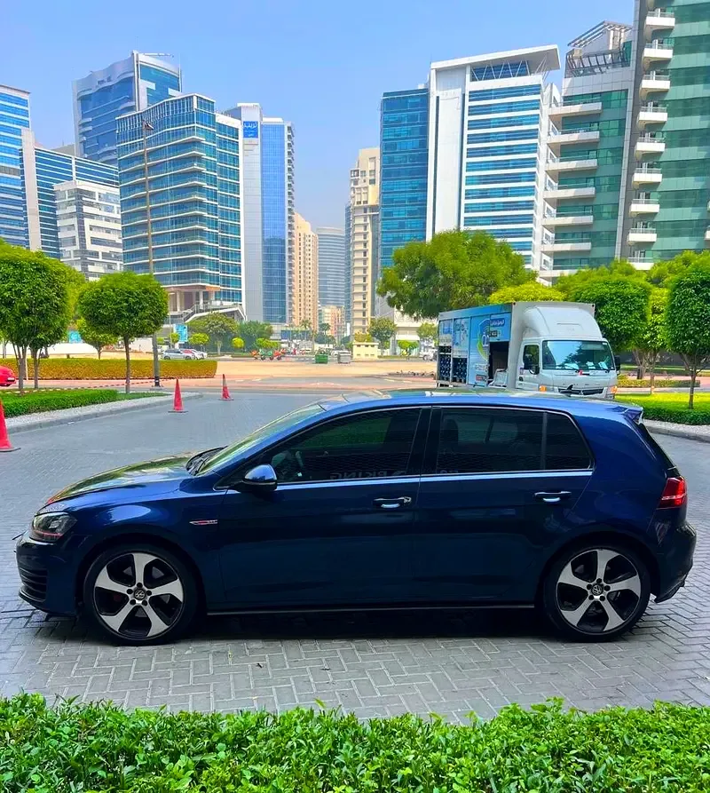 Volkswagen Golf GTI 2.0 AMT (265 hp) - 2