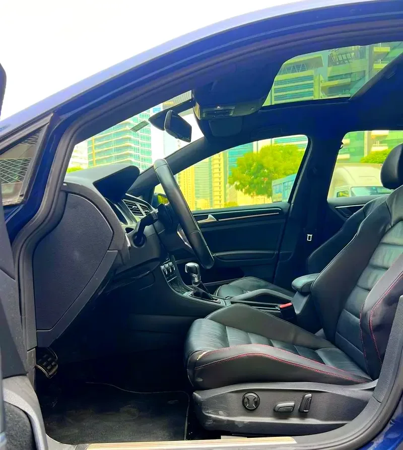 Volkswagen Golf GTI 2.0 AMT (265 hp) - 11