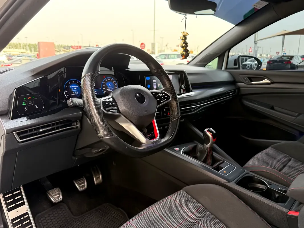 Volkswagen Golf GTI 2.0 MT (245 hp) - 6