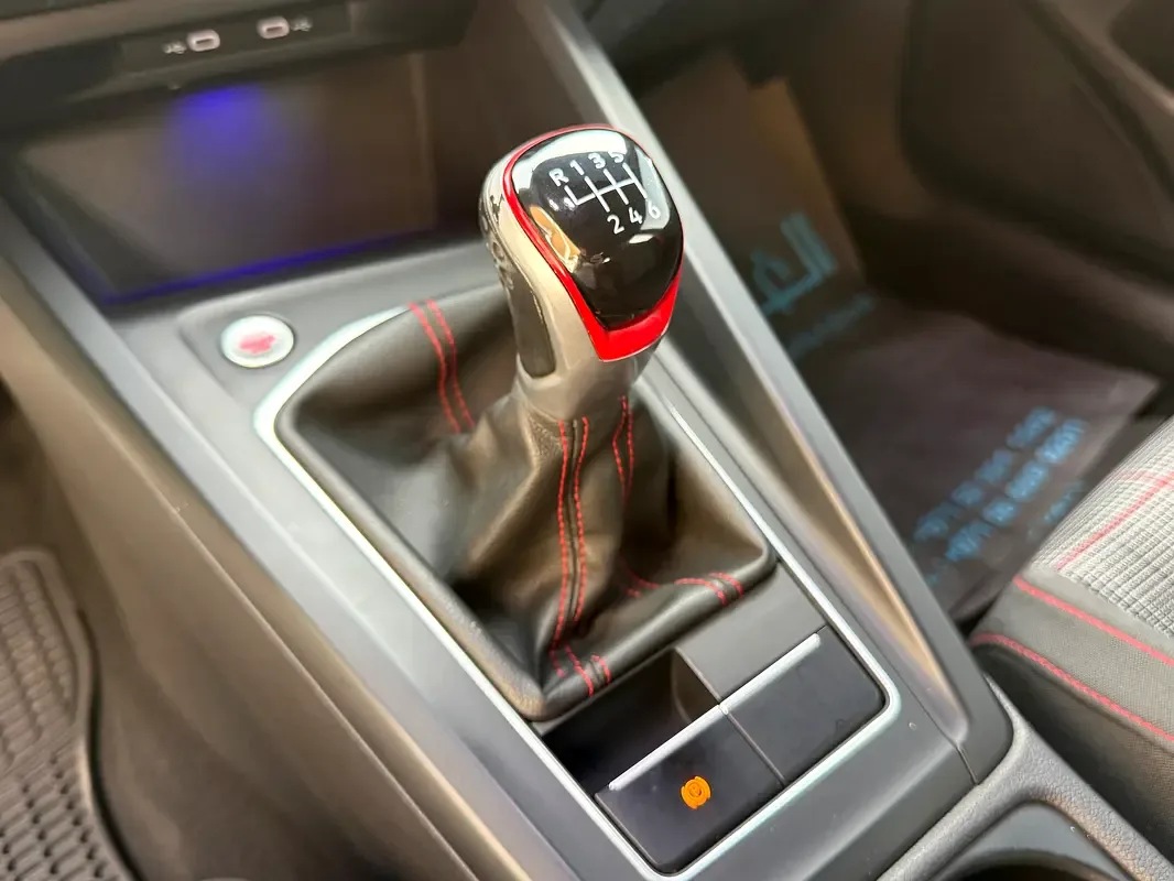 Volkswagen Golf GTI 2.0 MT (245 hp) - 8