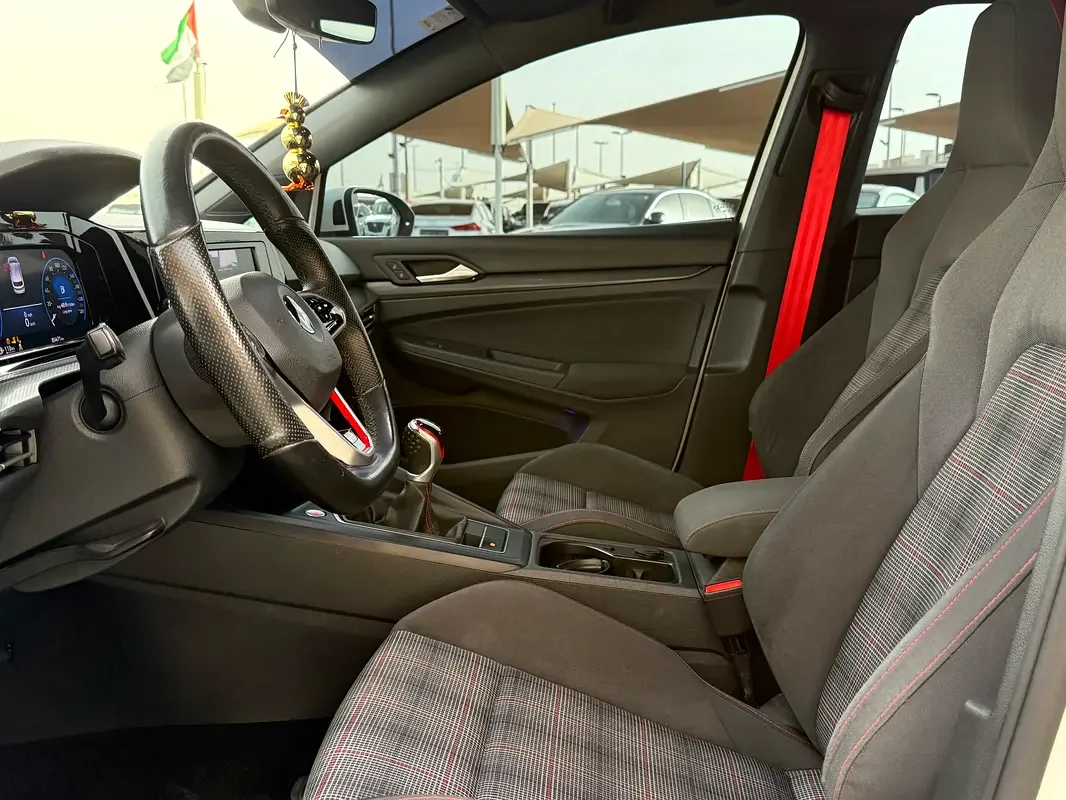 Volkswagen Golf GTI 2.0 MT (245 hp) - 7