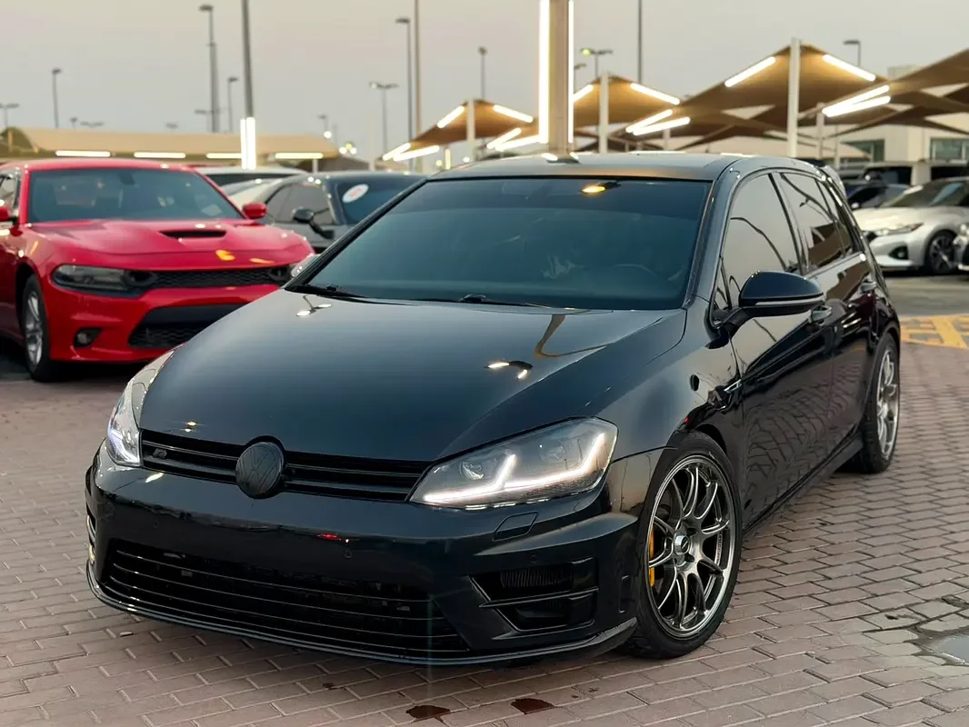 Volkswagen Golf R 2.0 AMT 4WD (300 حصان) - 3