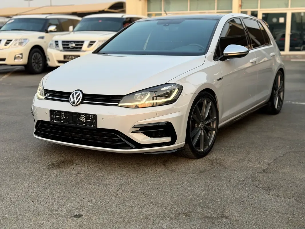 Volkswagen Golf R 2.0 AMT 4WD (300 حصان) - 6