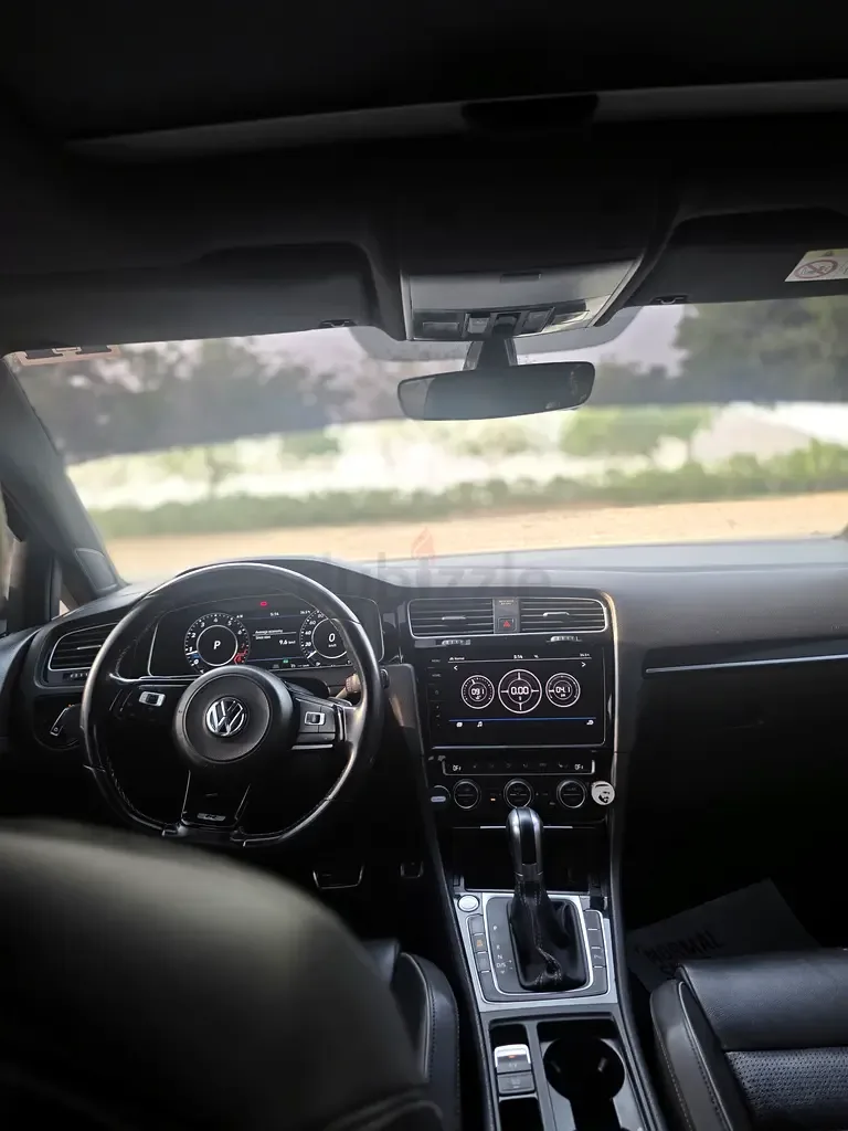 Volkswagen Golf R 2.0 AMT 4WD (300 hp) - 3