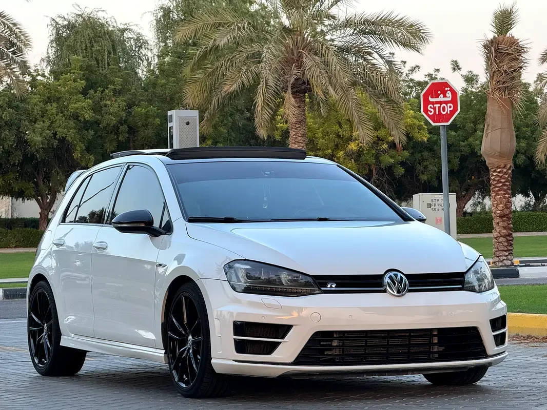 Volkswagen Golf R 2.0 AMT 4WD (300 حصان) - 3