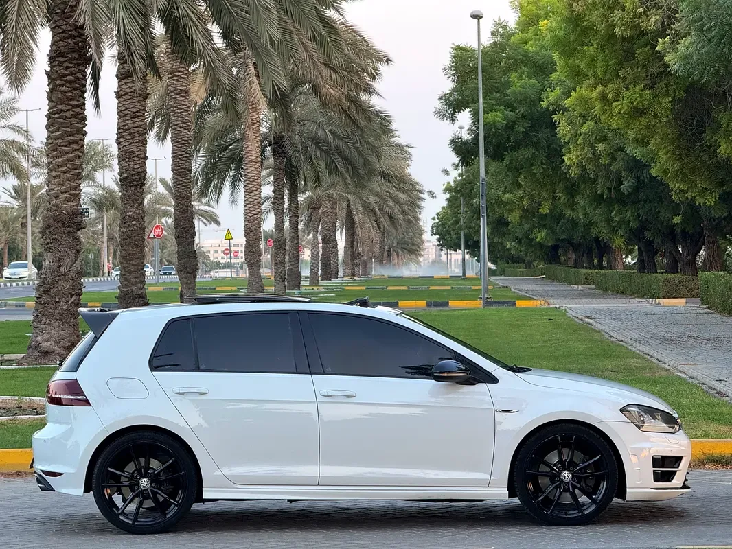 Volkswagen Golf R 2.0 AMT 4WD (300 حصان) - 4