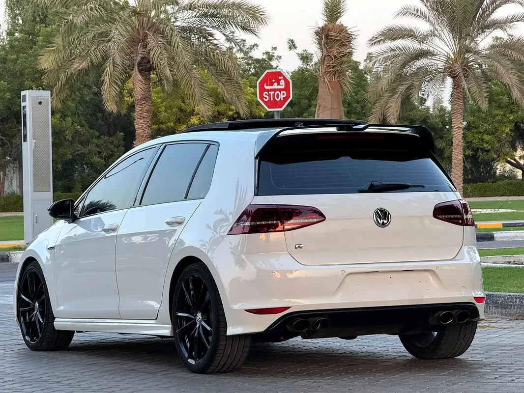 Volkswagen Golf R 2.0 AMT 4WD (300 حصان) - 8