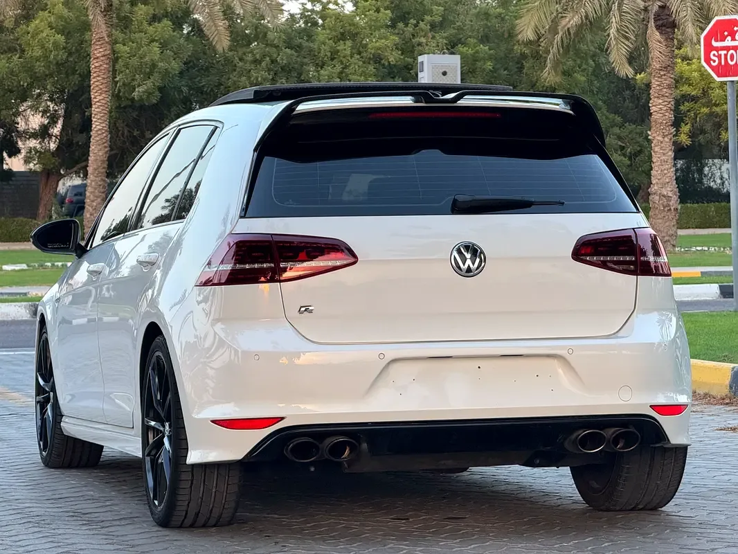 Volkswagen Golf R 2.0 AMT 4WD (300 حصان) - 7
