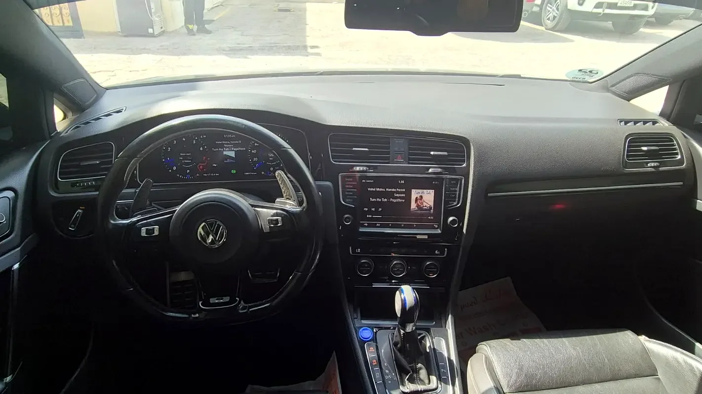 Volkswagen Golf R 2.0 AMT 4WD (300 hp) - 6