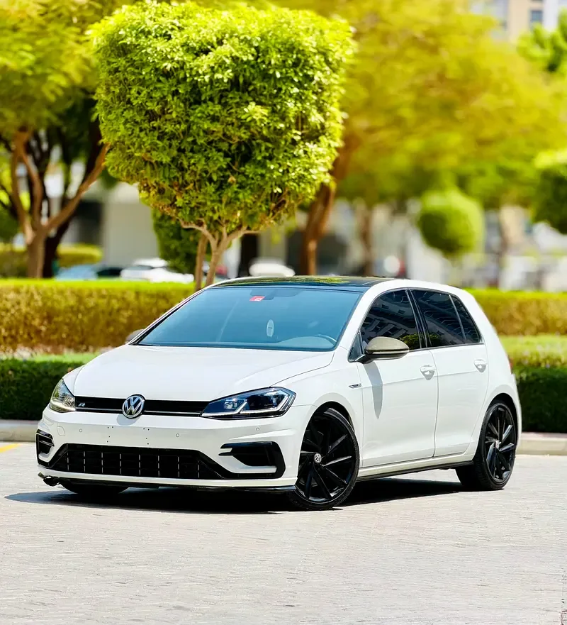 Volkswagen Golf R 2.0 AMT 4WD (333 hp)