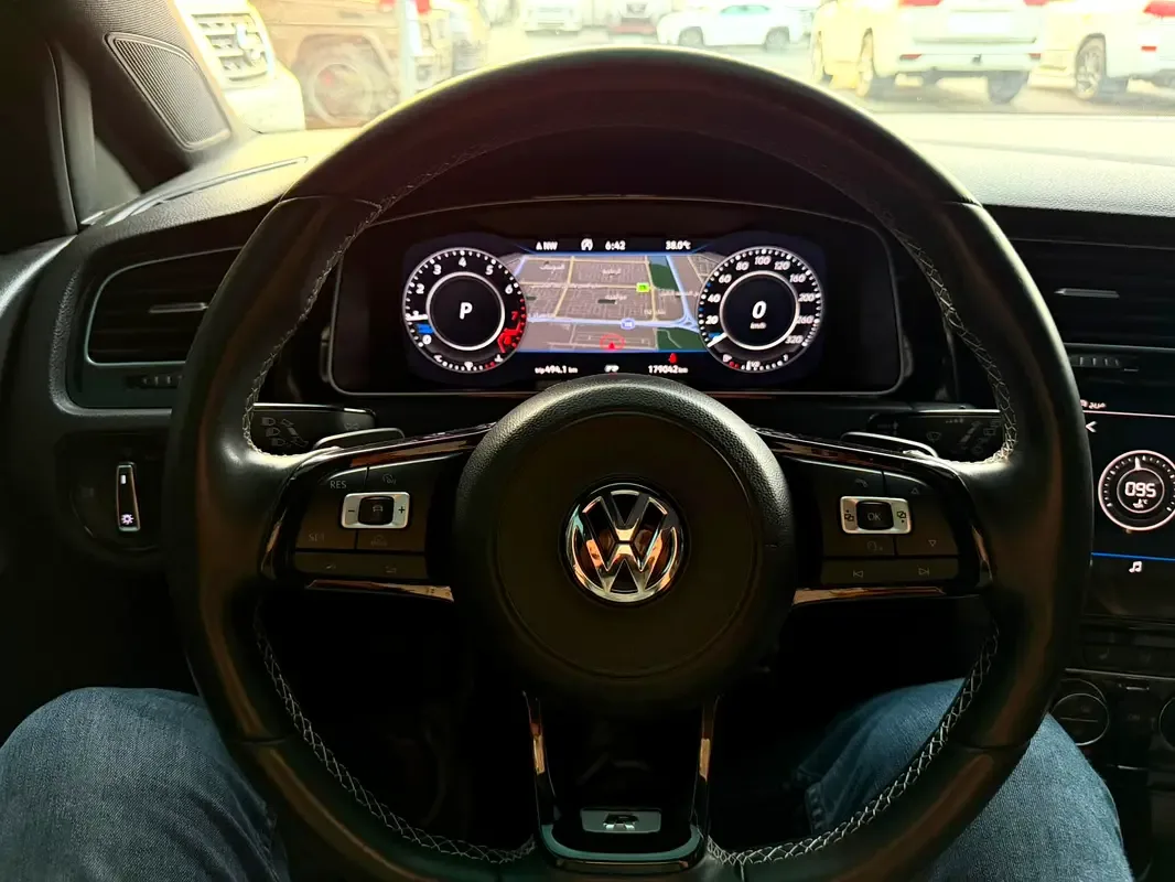 Volkswagen Golf R 2.0 AMT 4WD (333 حصان) - 13