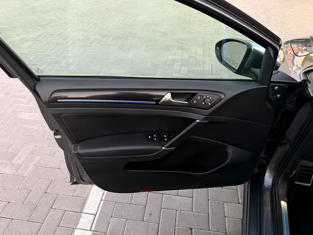 Volkswagen Golf R 2.0 AMT 4WD (333 hp) - 7